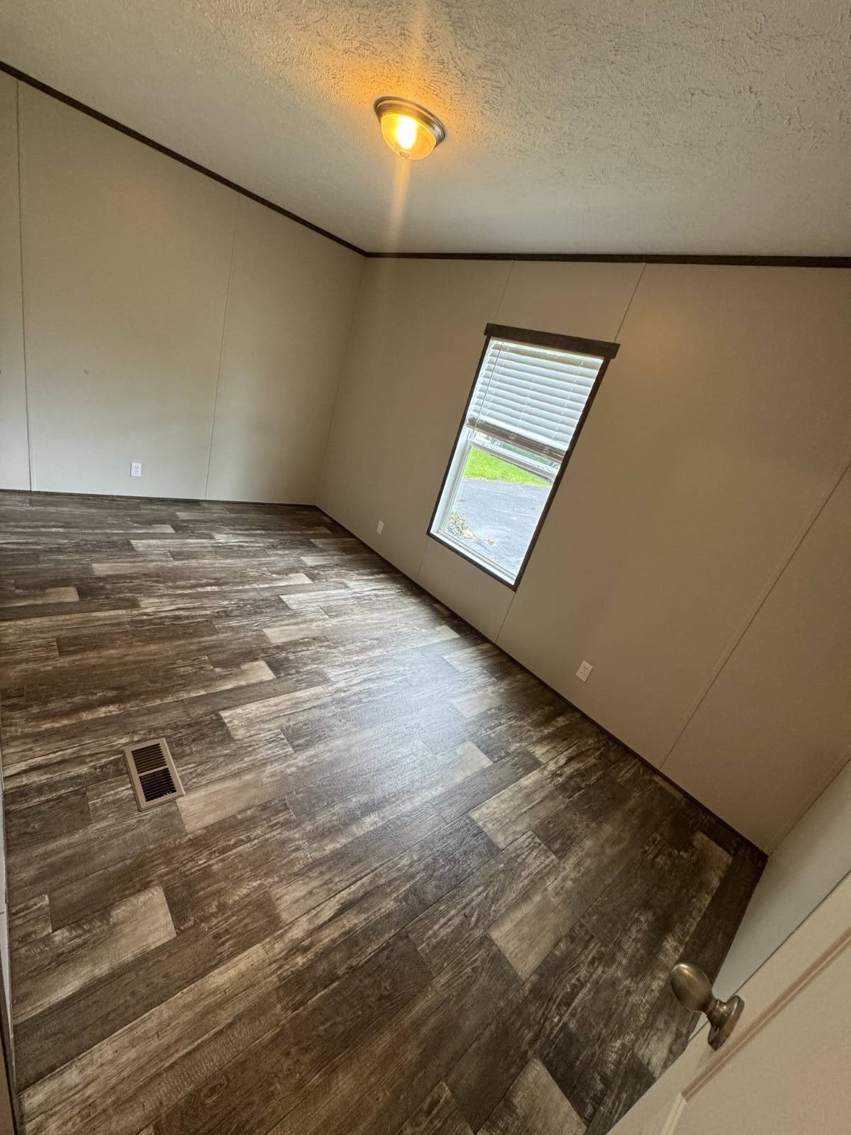 269 Manchester Ave – photo 5