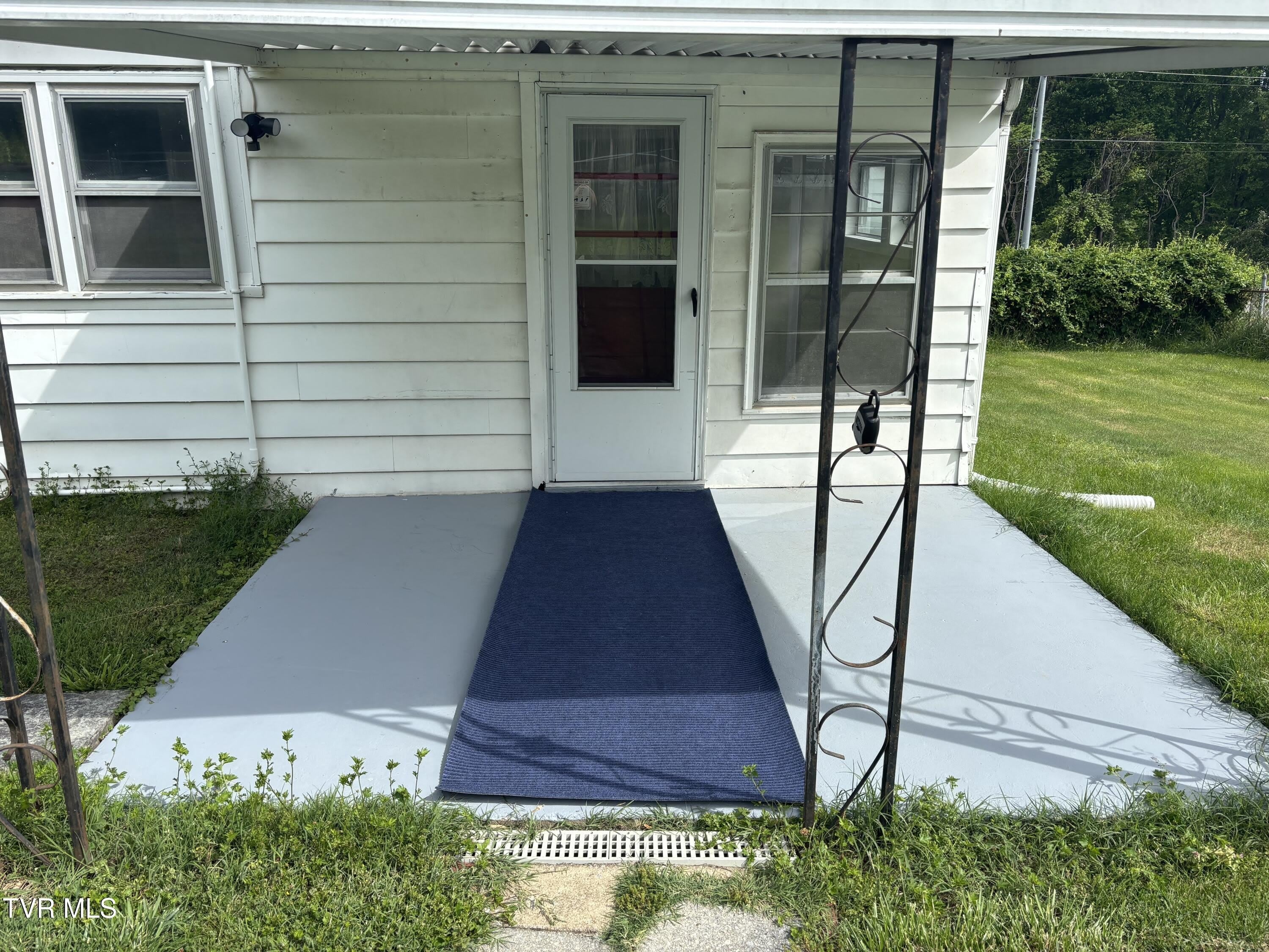 137 Kinley Drive – photo 2