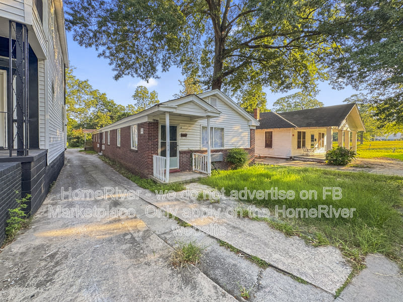 2413 Laurel St – photo 2
