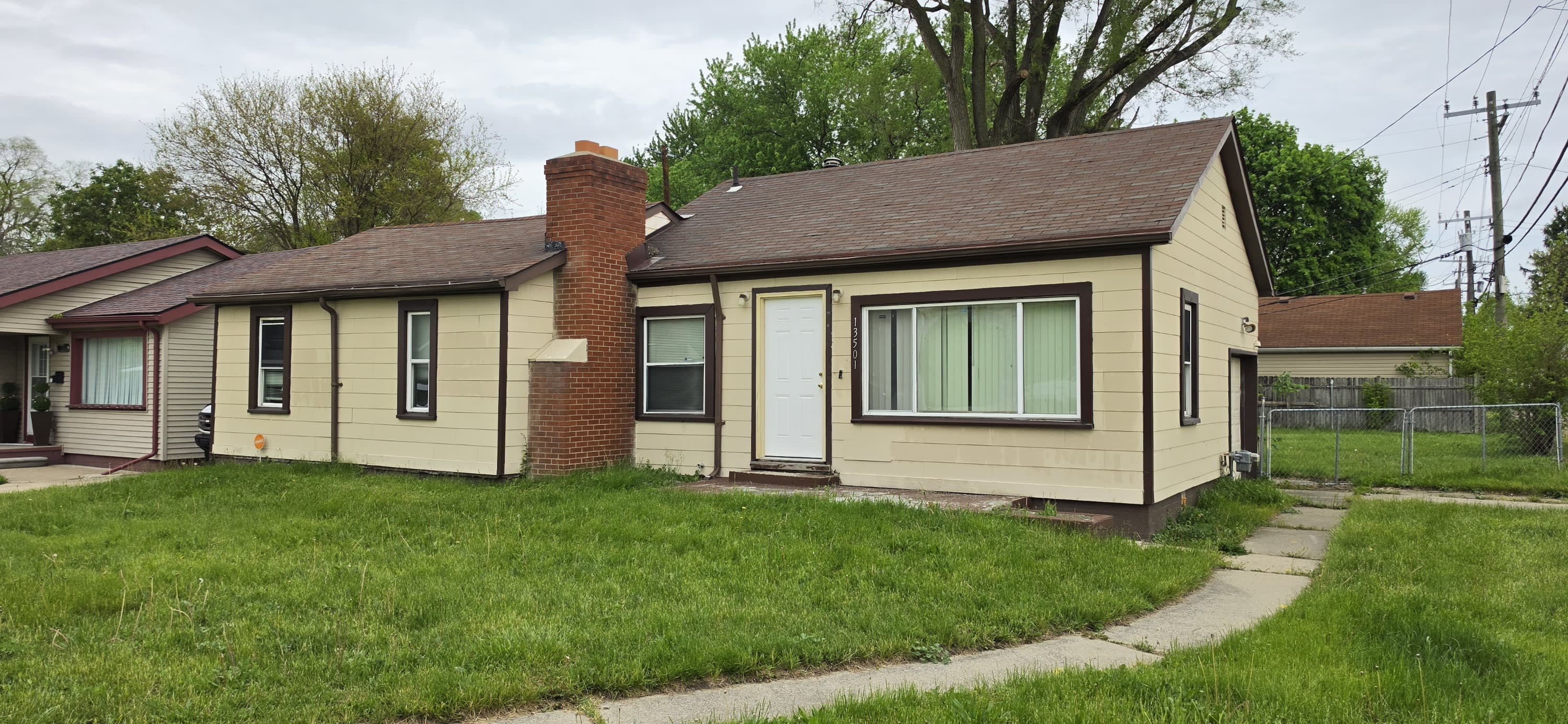 13501 Vernon Avenue – photo 1