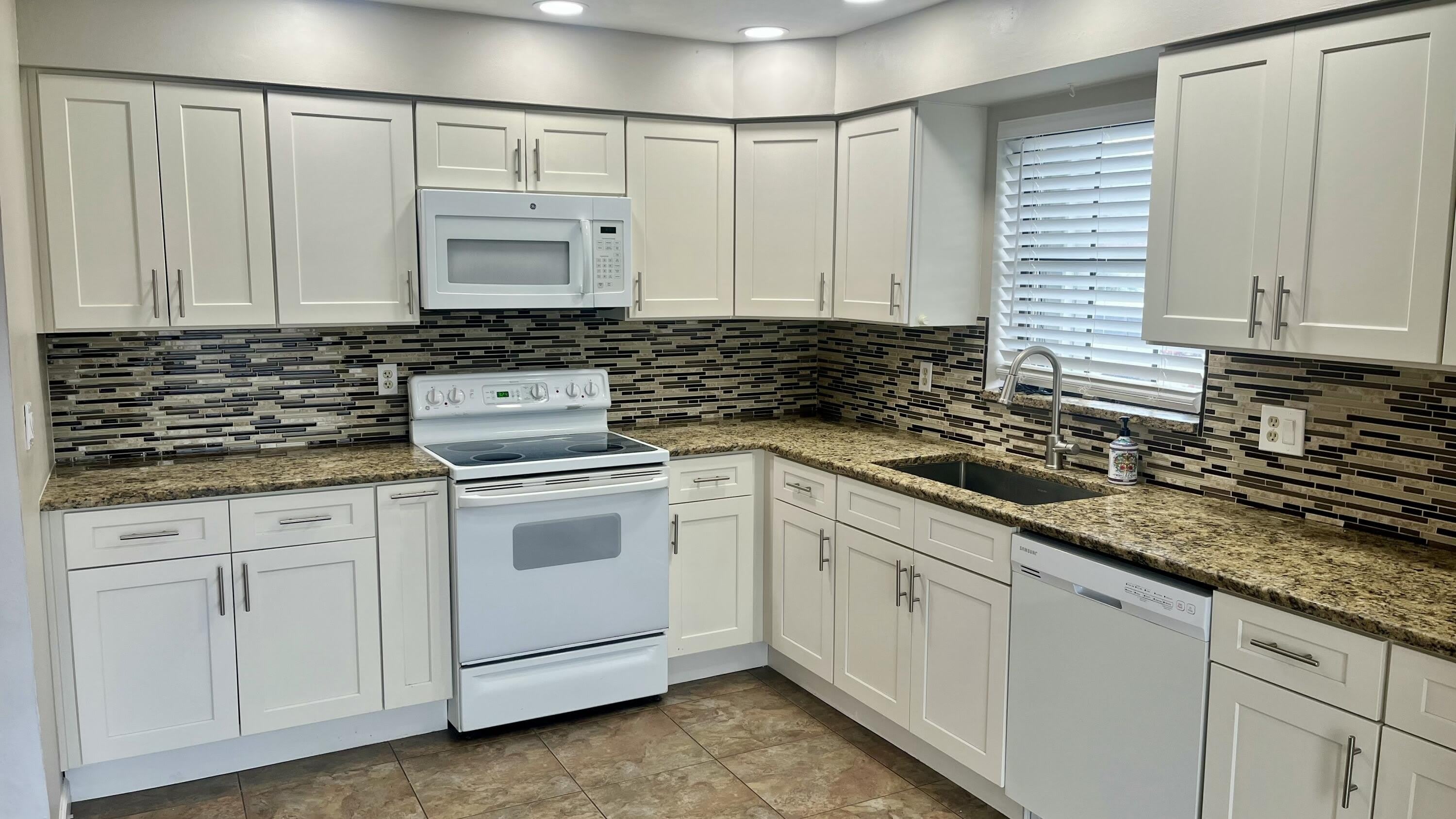 1437 Princeton Lane – photo 2