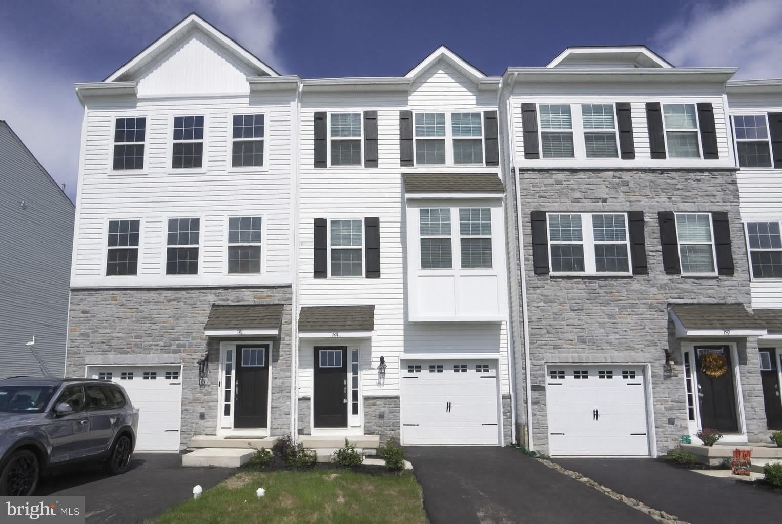 148 BELL CT – photo 1