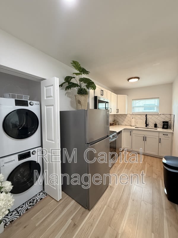 224 30th Ave N – photo 3