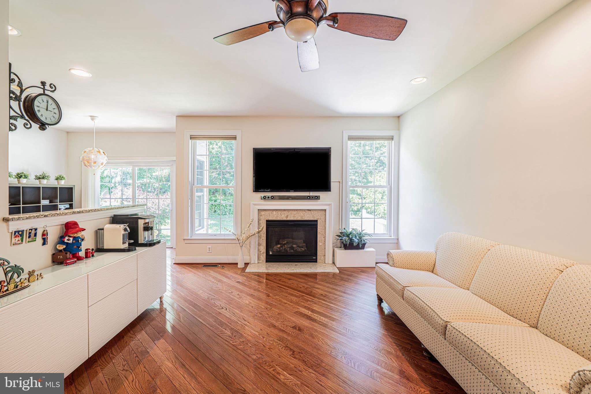 2392 S WHITTMORE – photo 1