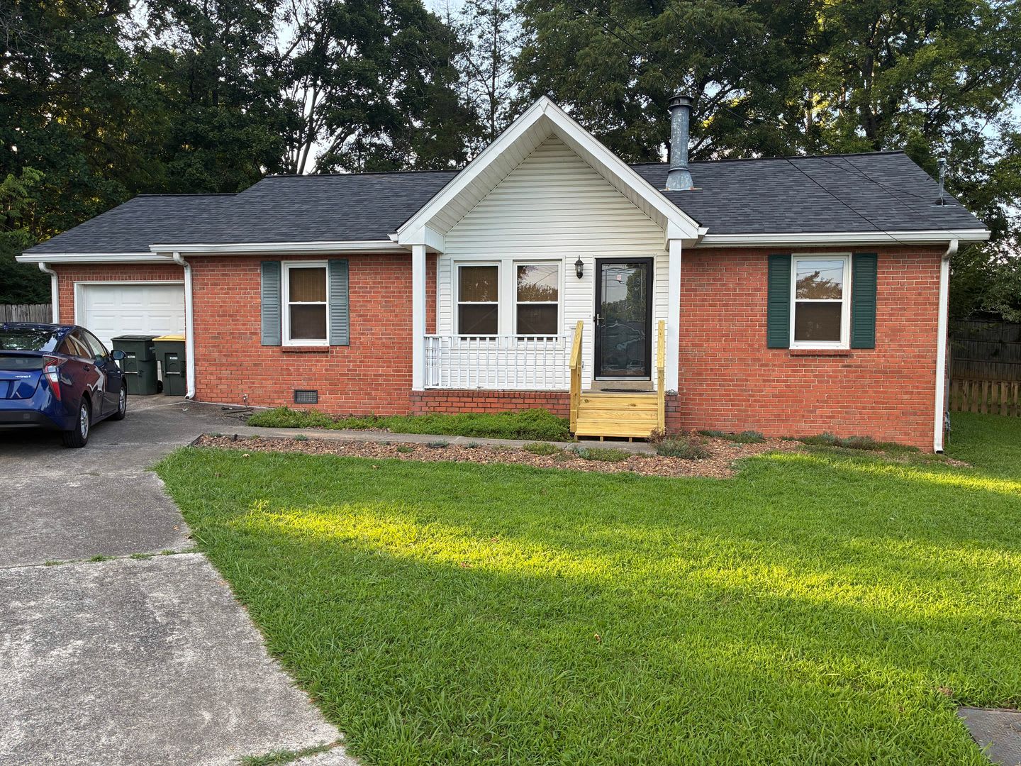 3 Bed 2 Bath Donelson House – Available Early September! $2000 – photo 1