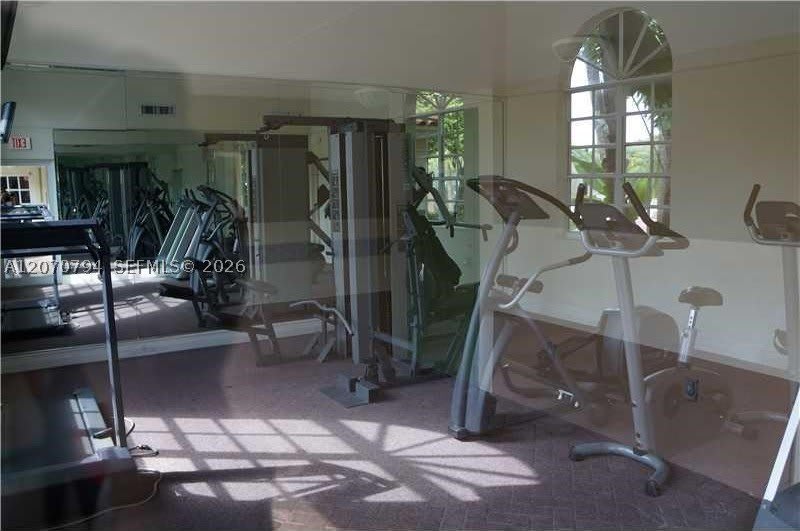 9842 Nob Hill Ln – photo 4