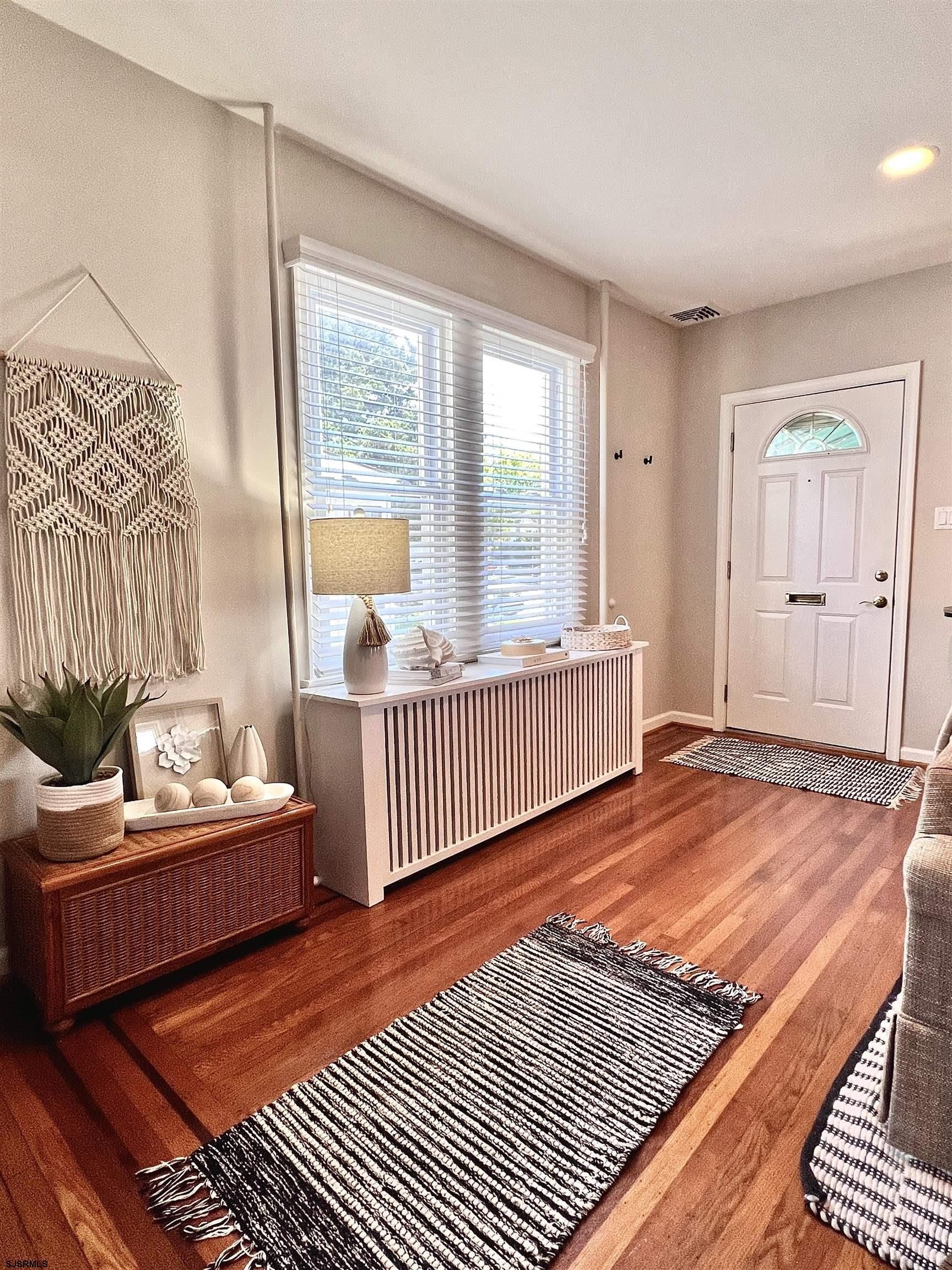 7407 Ventnor Ave – photo 5