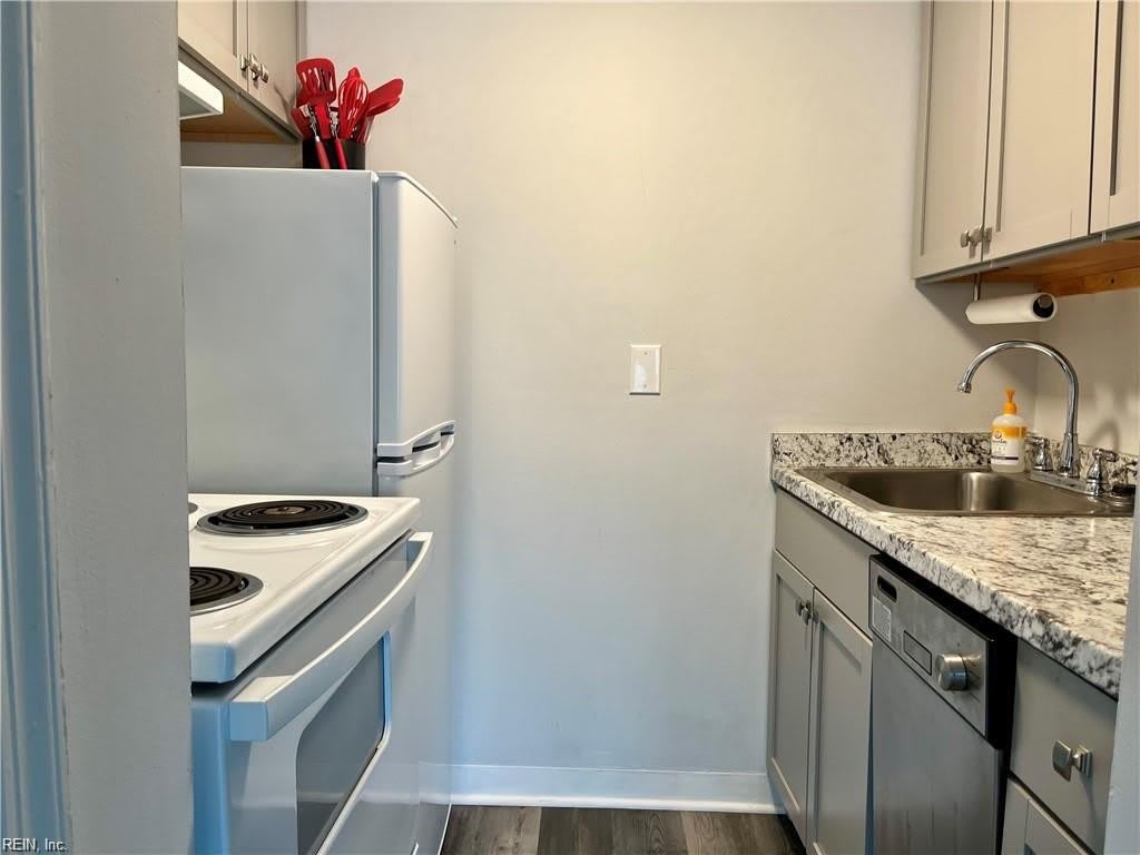 204 Pacific Drive – photo 4