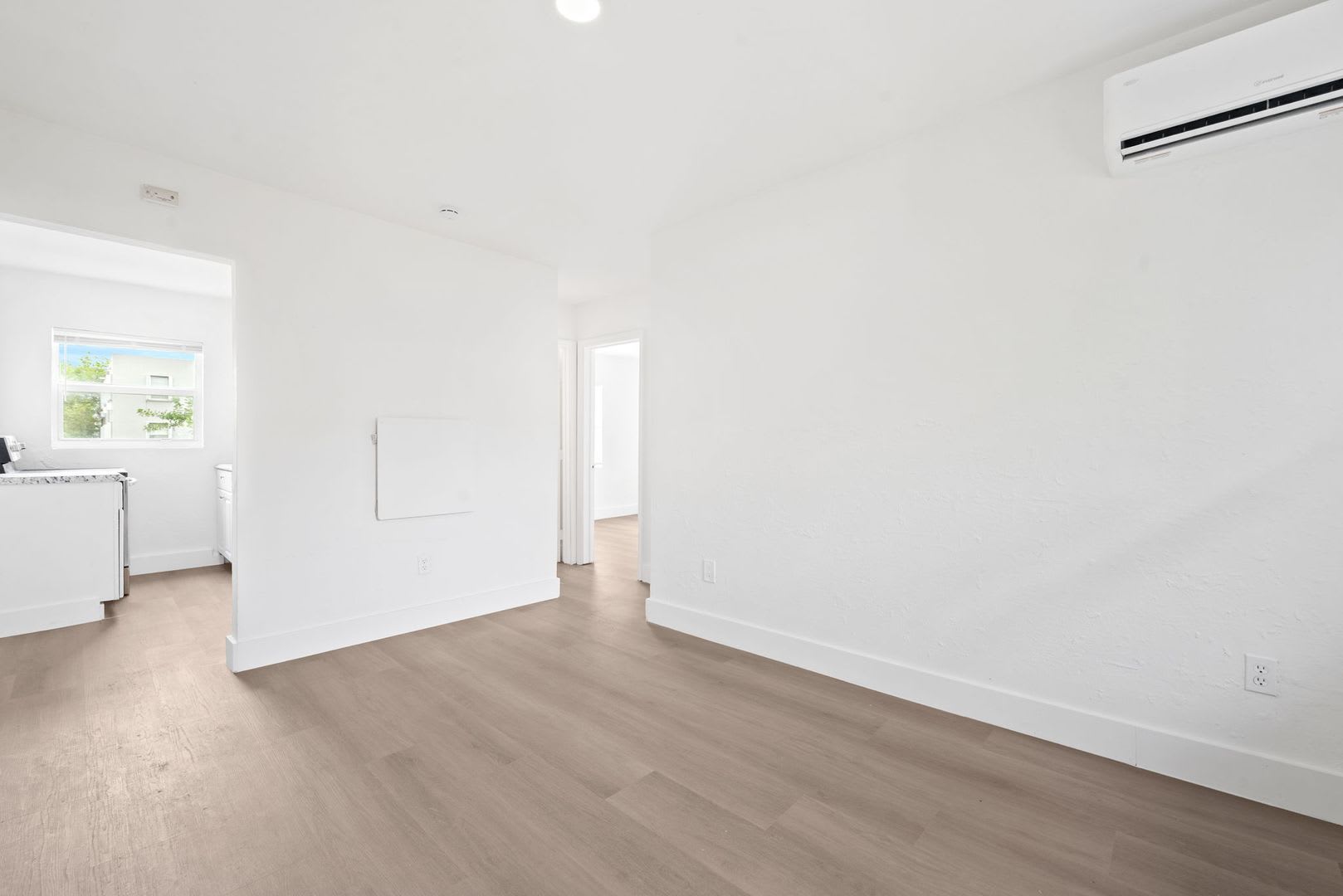 Renovated 2-Bedroom Apartment in Miami – $1,650/Month – photo 2