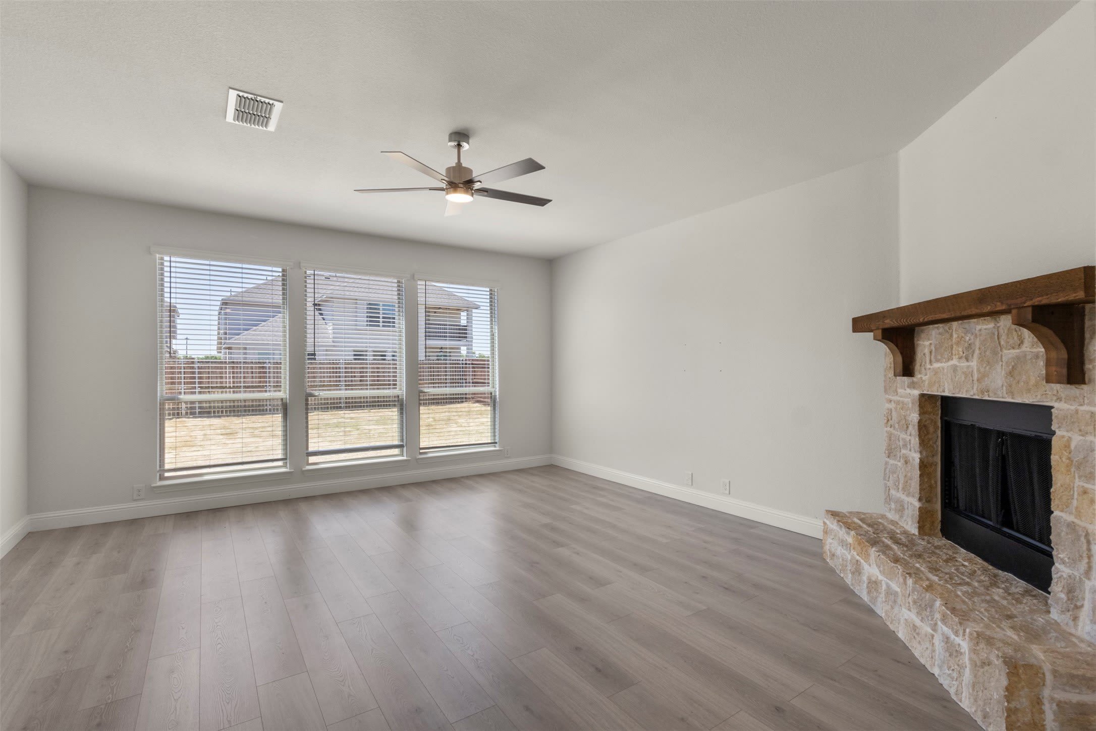 3905 Holly Springs Lane – photo 4