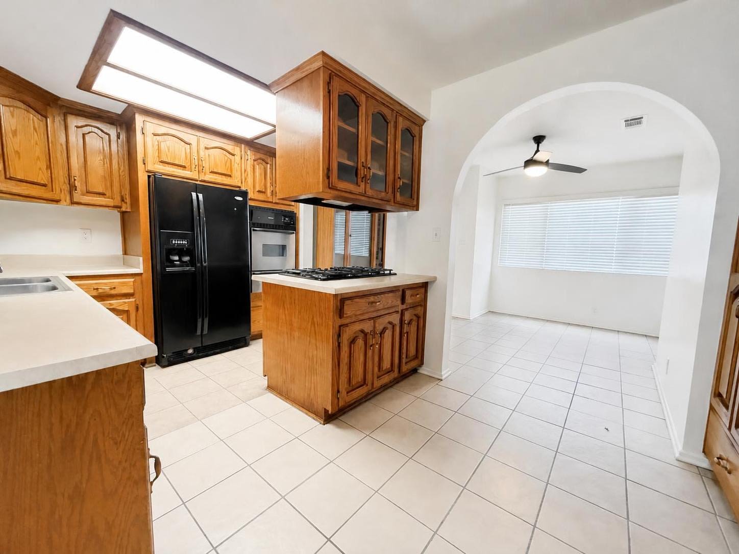 14624 Hutchcroft Street – photo 4