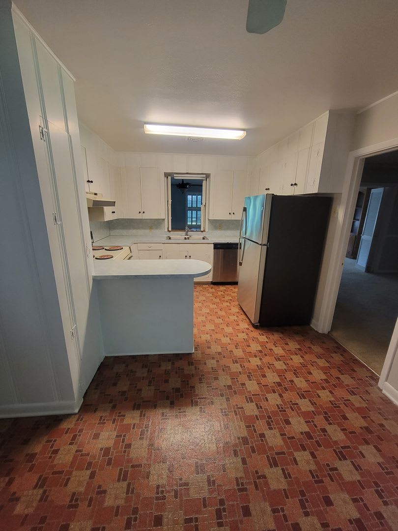 TWO BEDROOOM HOME IN MONROE! – photo 5