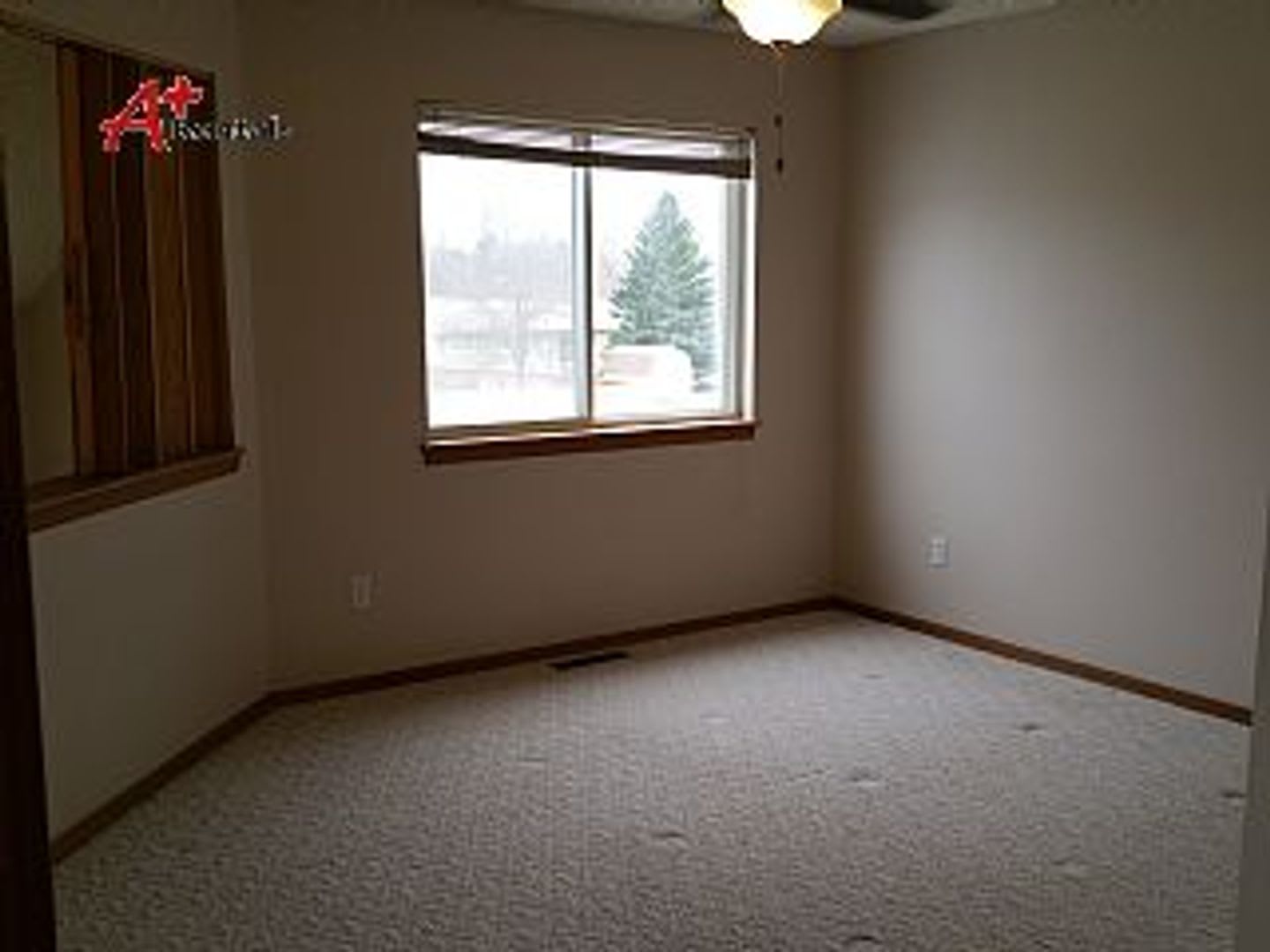 Three Bedroom Three Bathroom Twin Home – photo 3