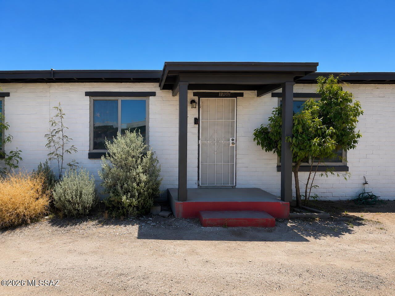 1702 N Tyndall Avenue – photo 1