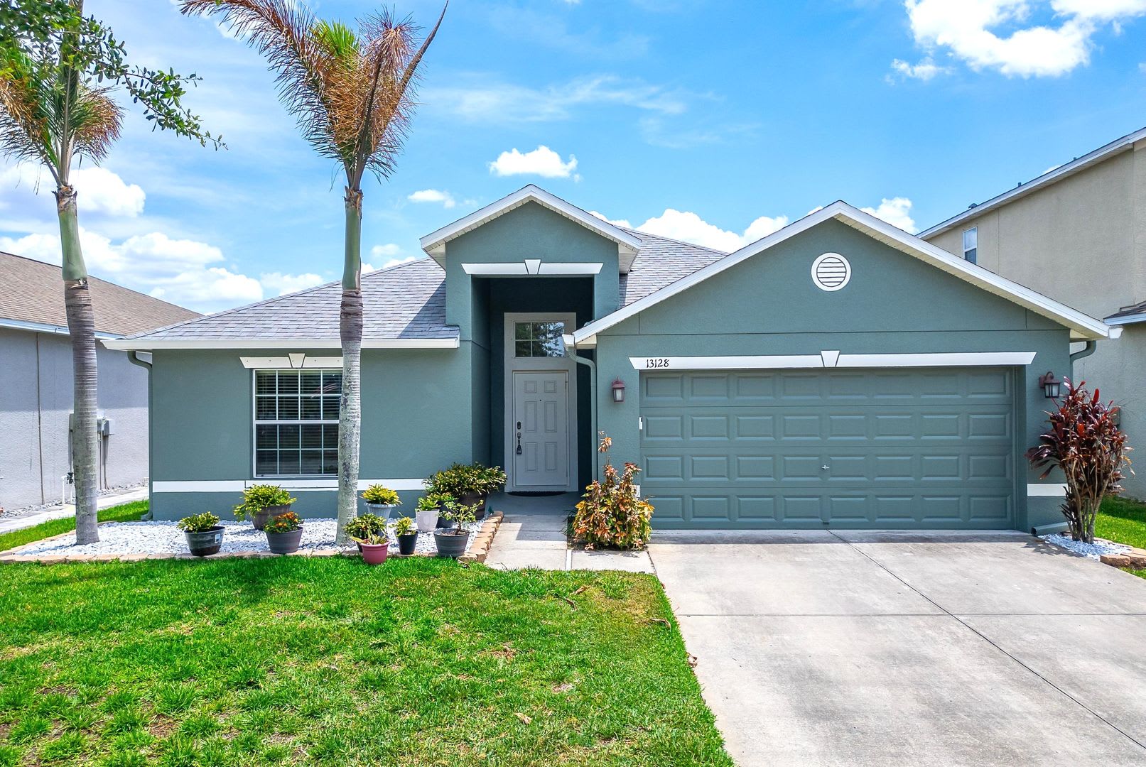 Available Immediately! – photo 2