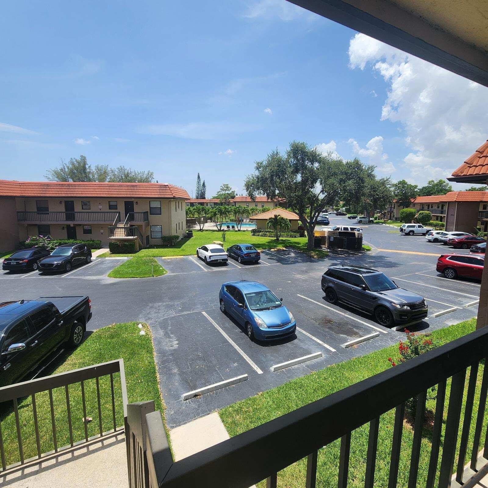 21902 LAKE FOREST Circle – photo 4