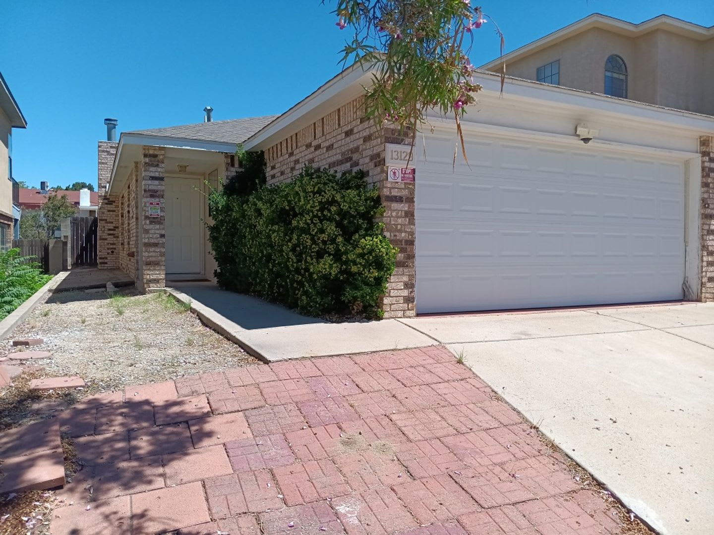 3 Bedroom, 2 Bathroom Home! Schedule a Showing! – photo 1