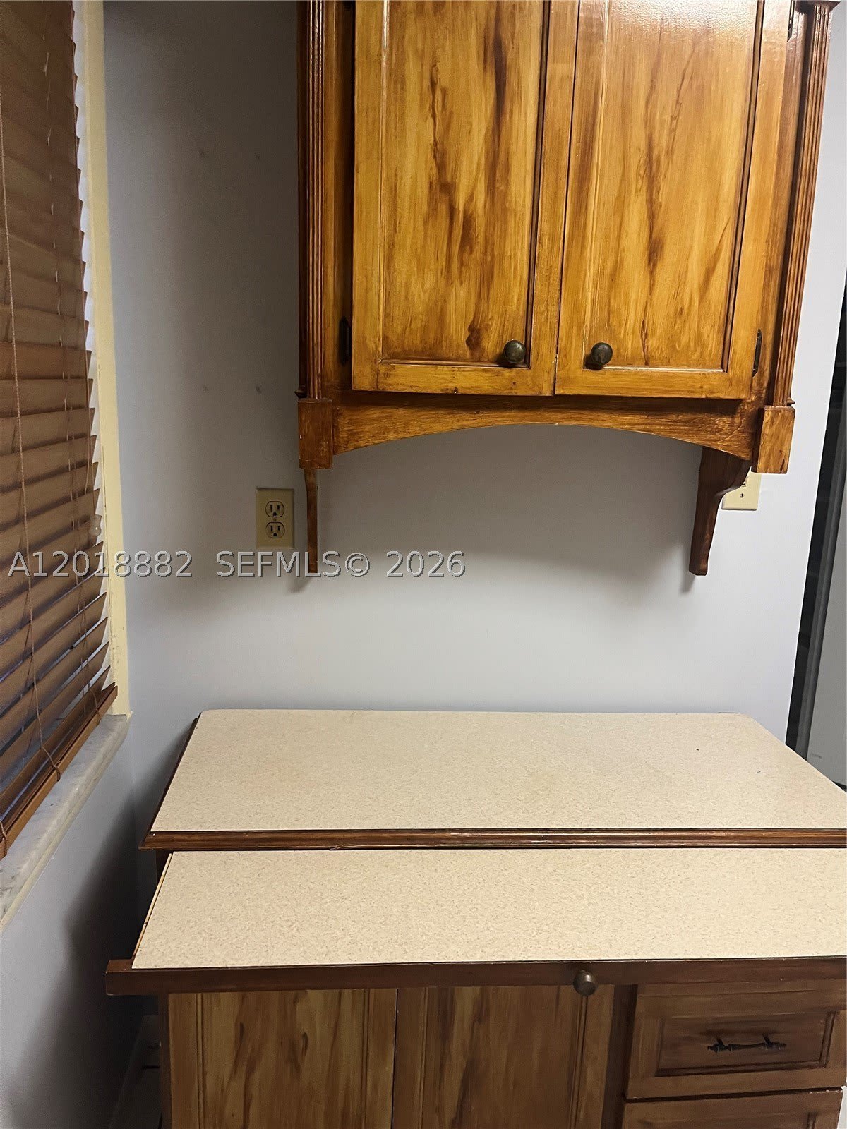 950 Hillcrest Dr – photo 5