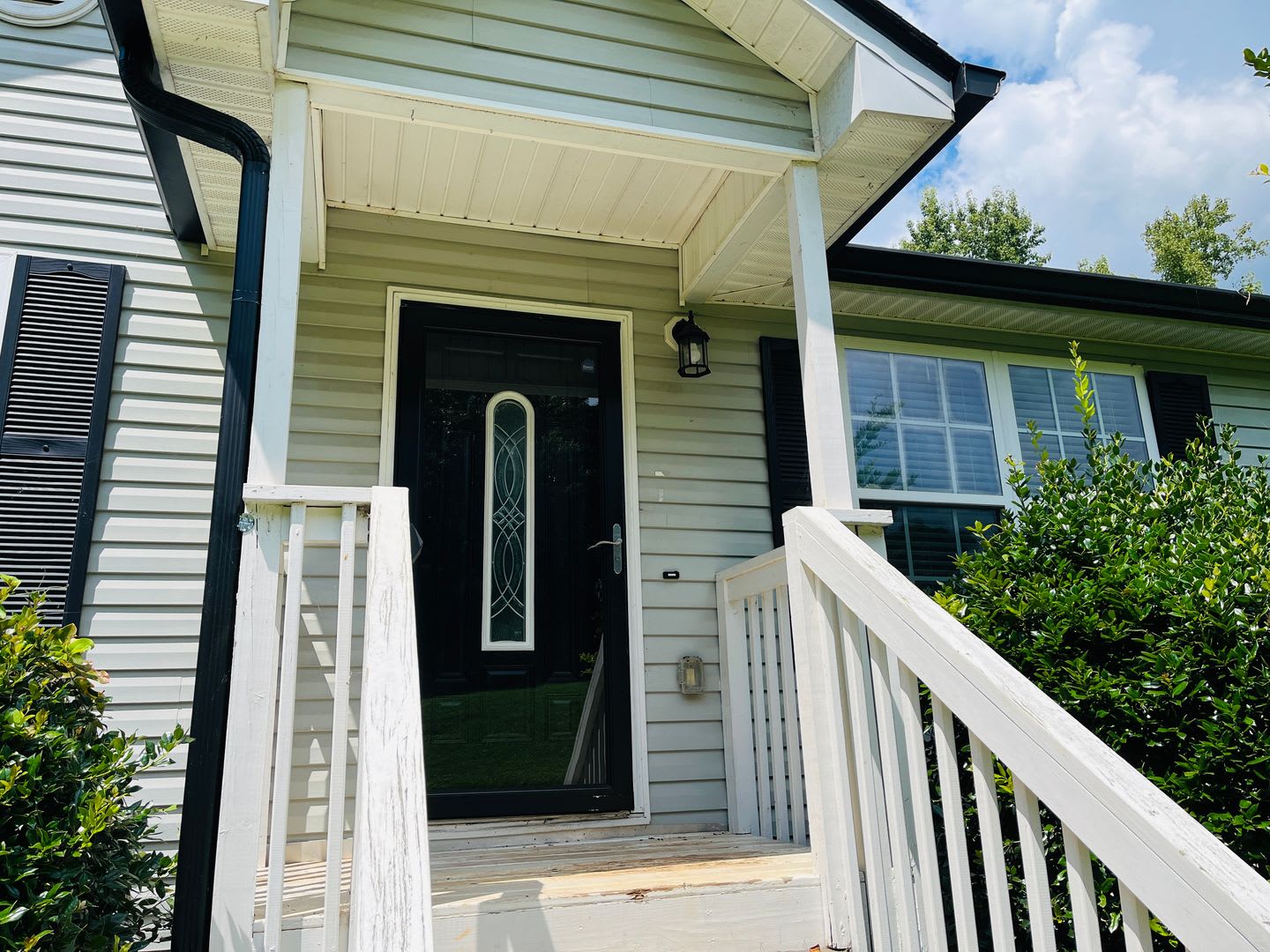 WOW! Newly renovated 4 bedroom, 3 bathroom home in Newnan! Must See – photo 4