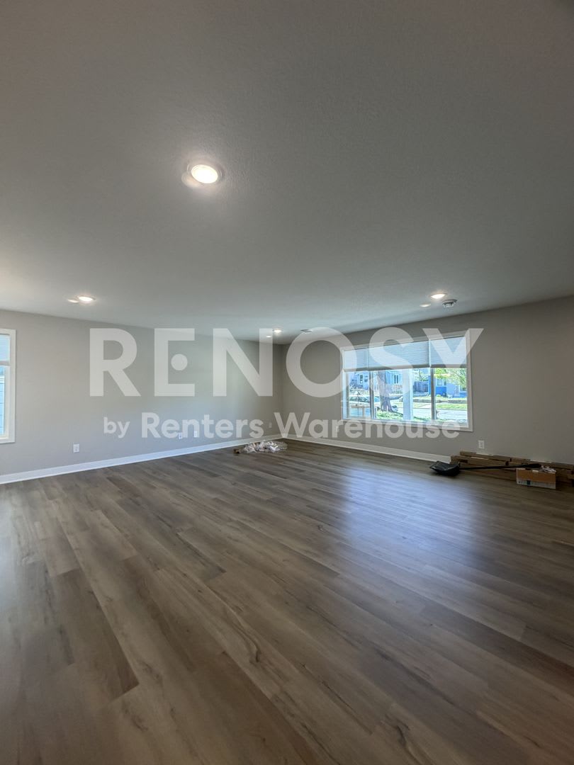 Available Now 4 Bedroom 2 Bath Townhome in St. Paul – photo 4