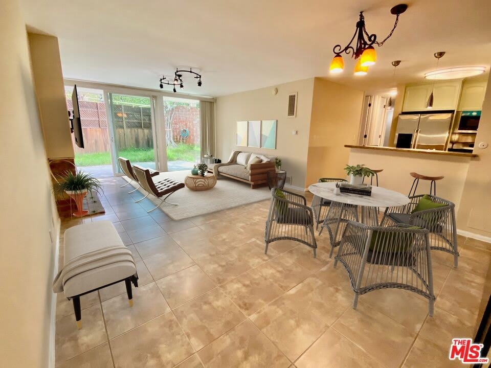 6375 Green Valley Cir – photo 1