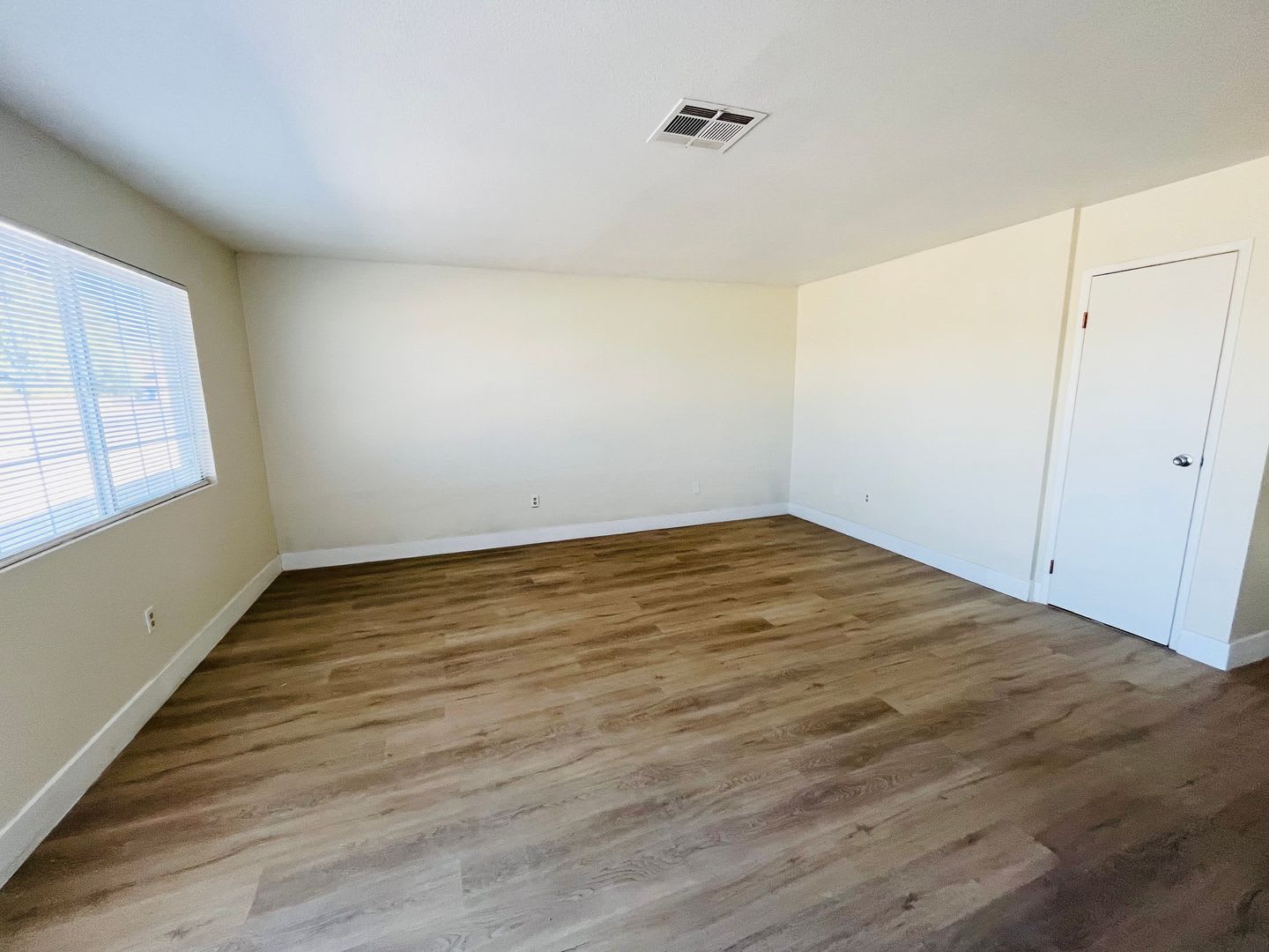 2572 W. Main St. – photo 3