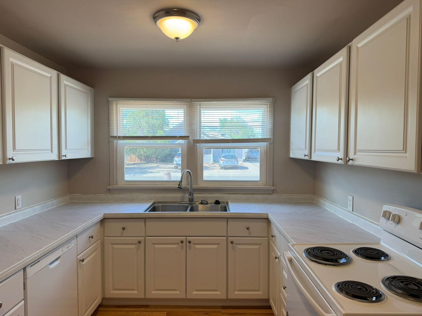 4BED Near CMU Campus!!!!!! – photo 3