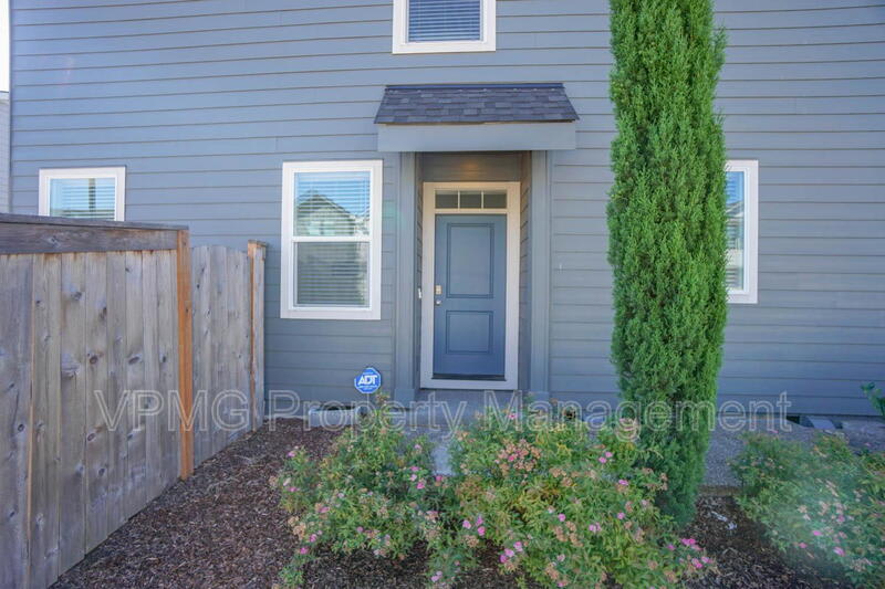 7049 Northeast 4Th Court – photo 4