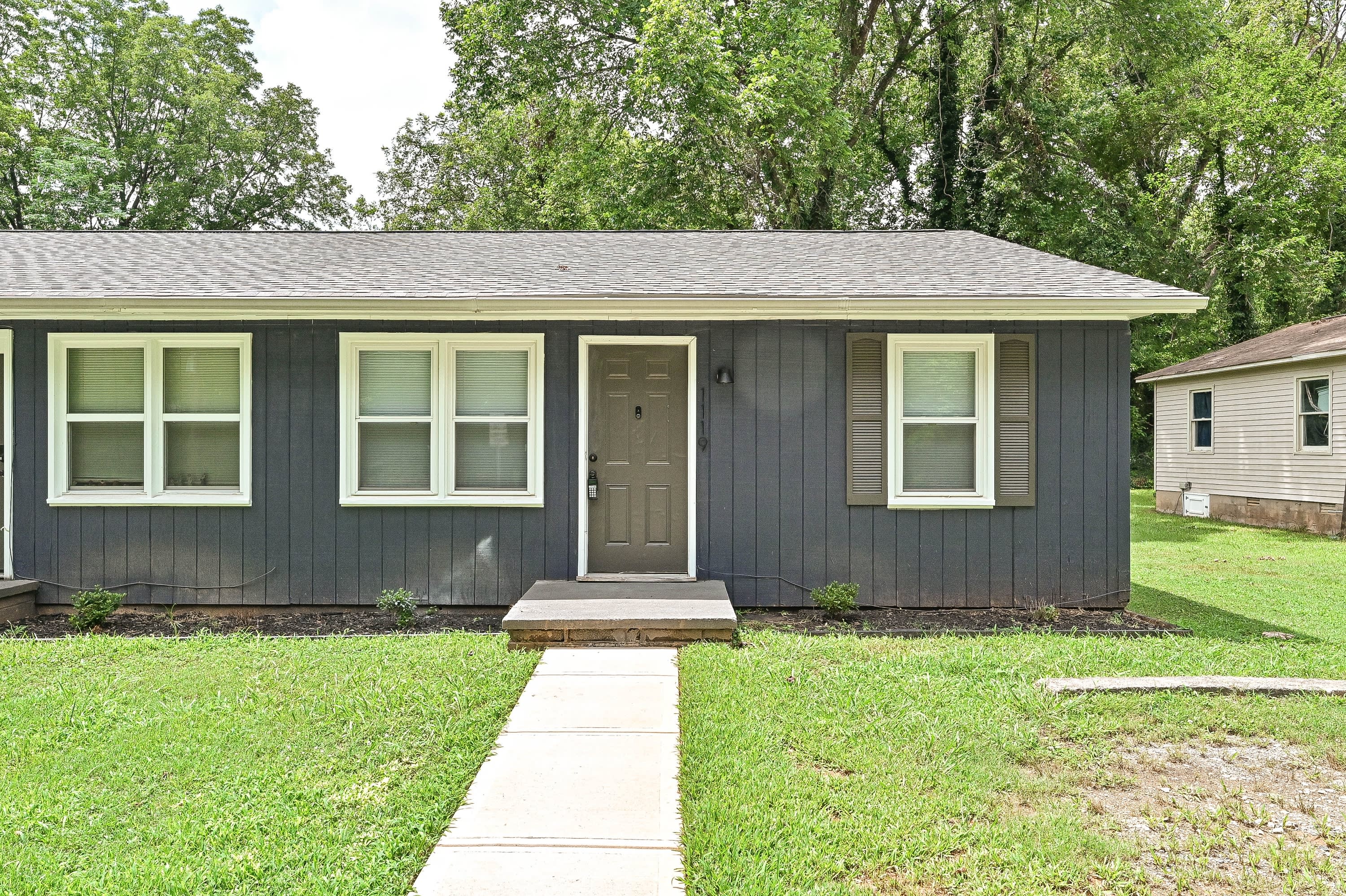 1119 Grady Street – photo 4