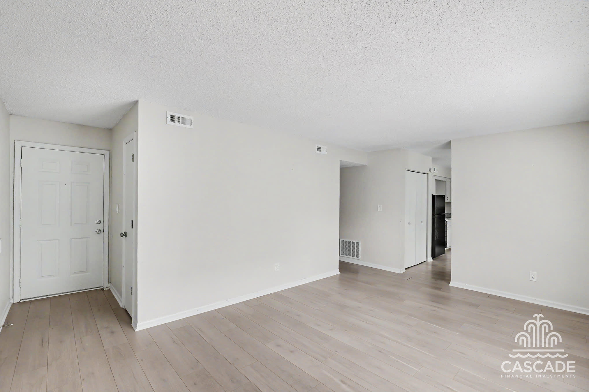 1032 NE Lindsay AvenueD – photo 3