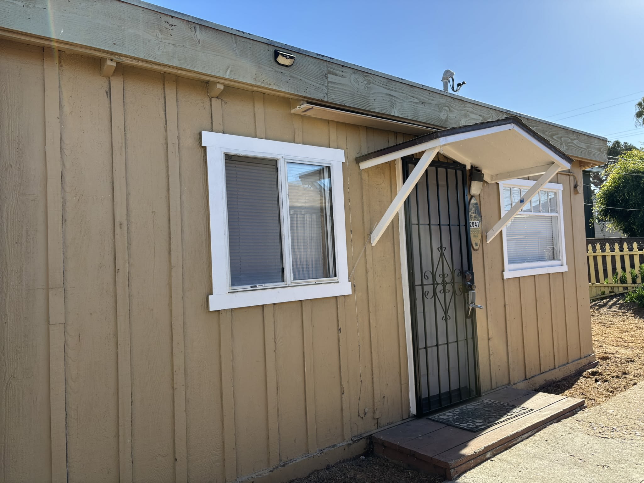 2041 Bacon St – photo 2
