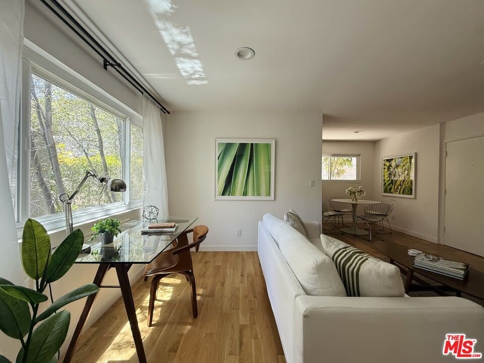1809 Oak St – photo 3