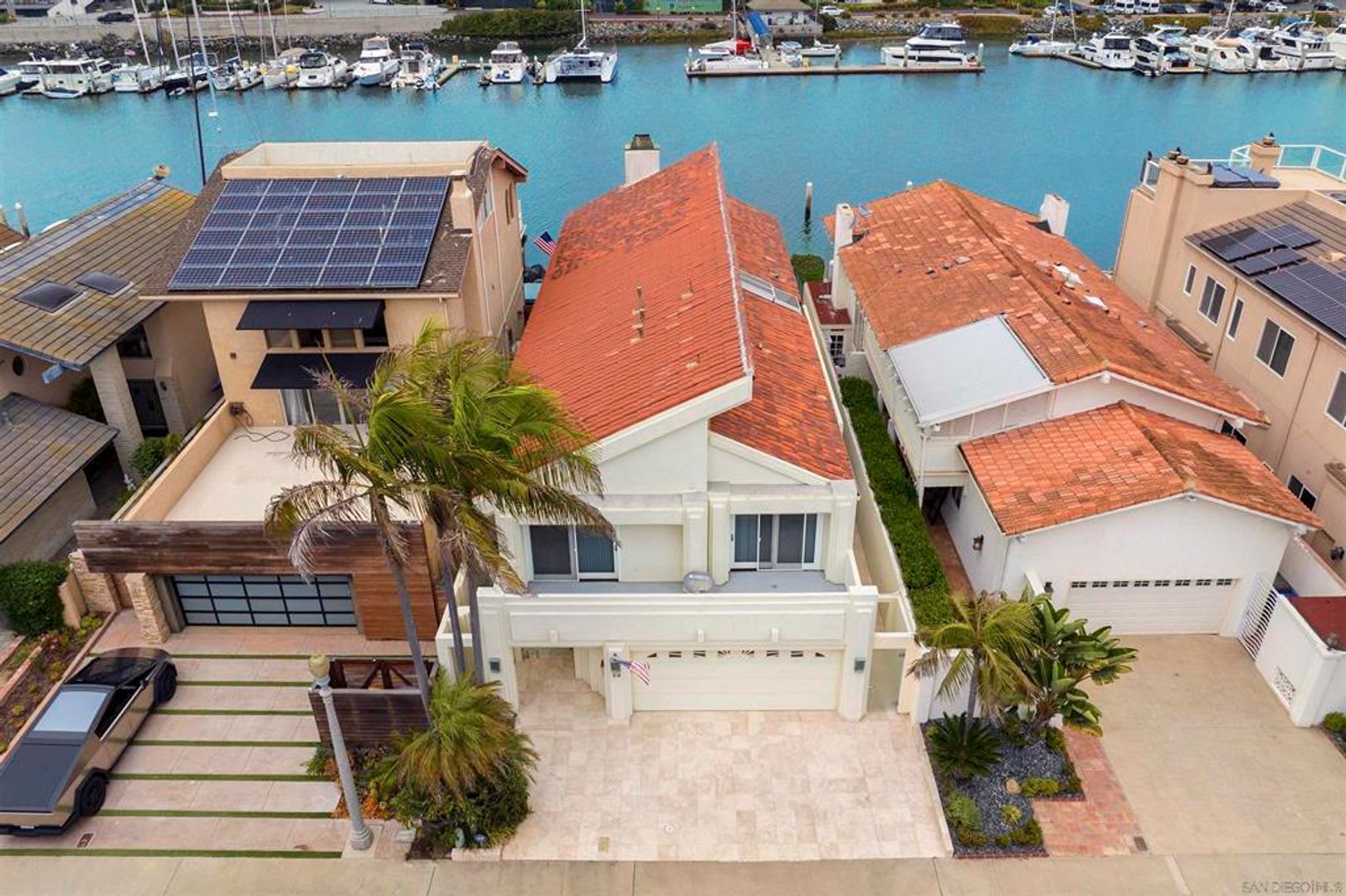 Unfurnished Custom Home on the Bay with Boat Dock – photo 3