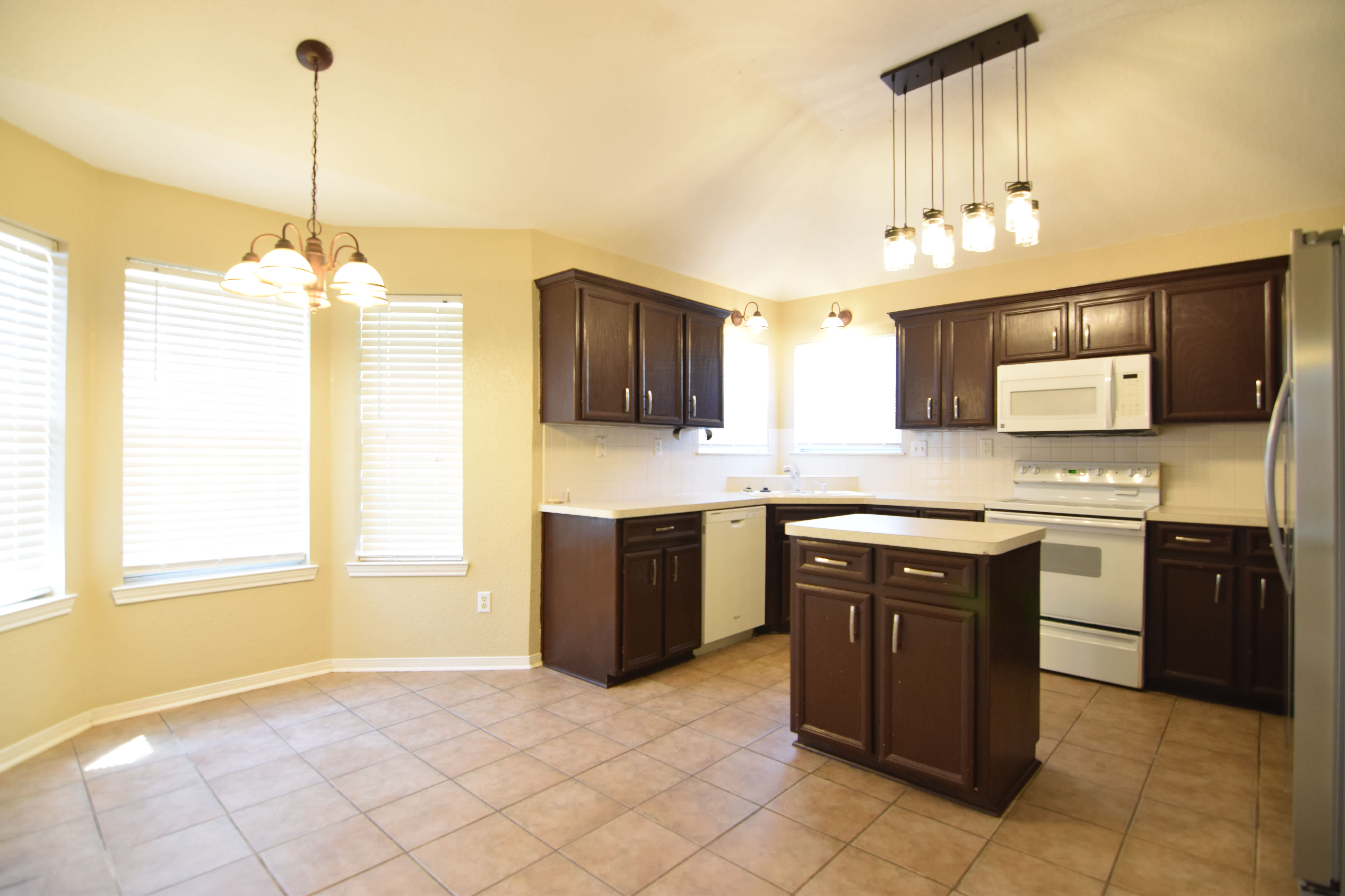 2206 Sandstone Dr – photo 4