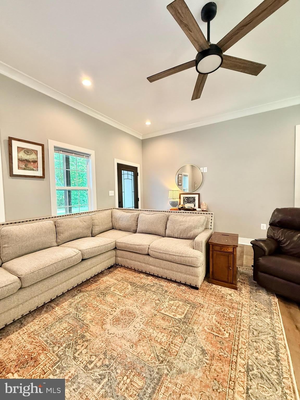 369 S Glebe – photo 4