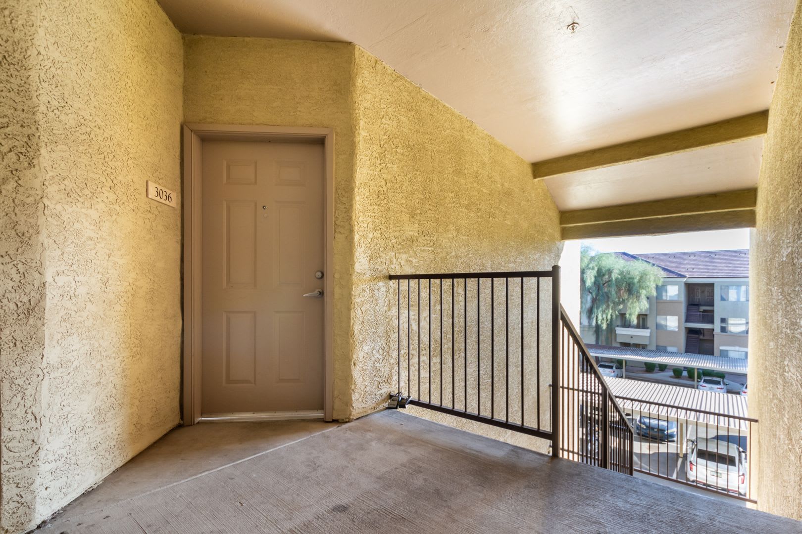 Condo in Union Hills – photo 2