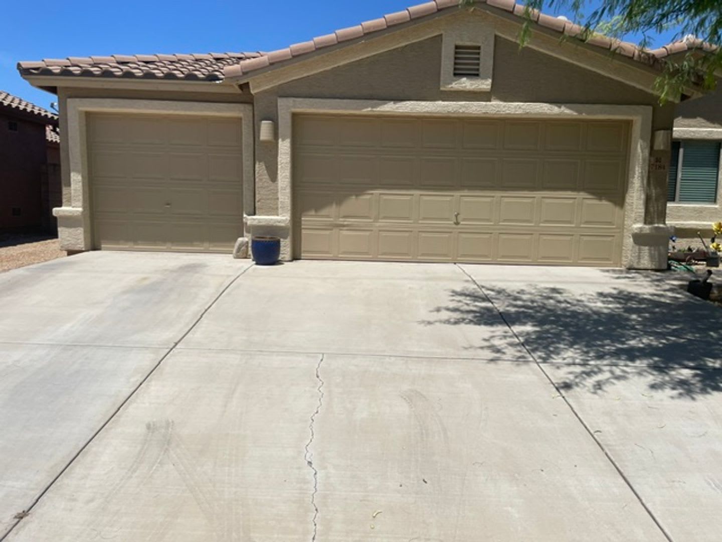 3 car garage with lots of indoor and outdoor space – photo 2