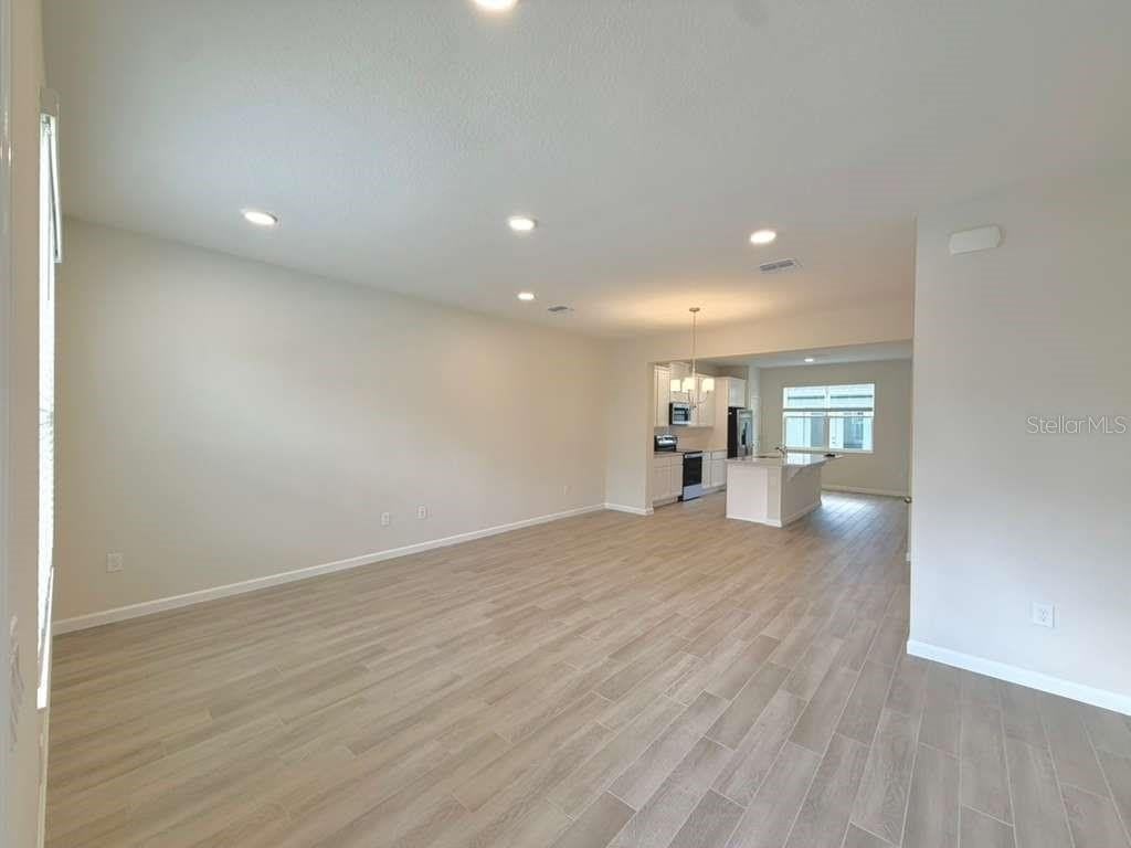 15517 Bay Bridge Street – photo 5