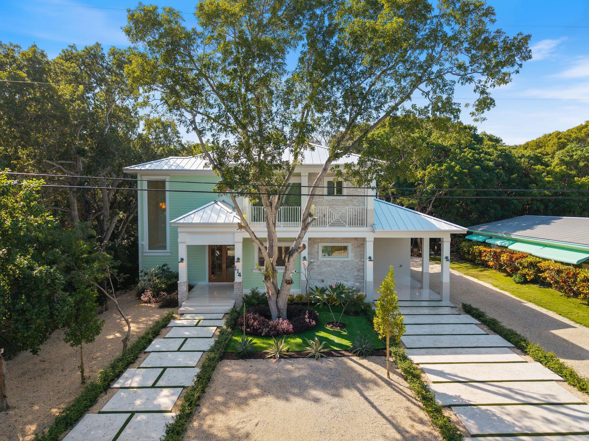 114 Royal Lane – photo 1
