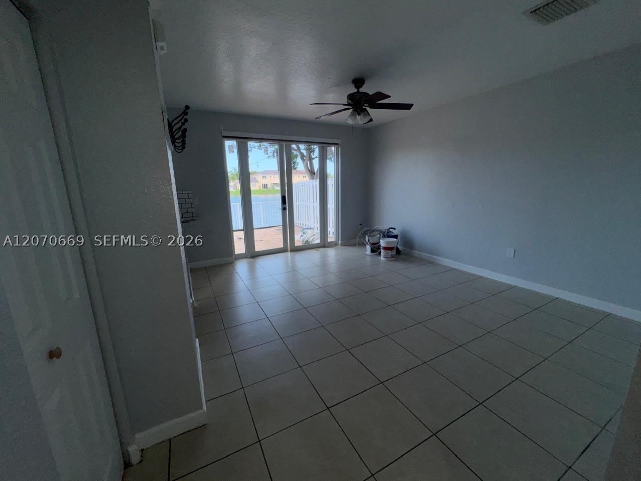 1013 NE 42nd Ave – photo 3