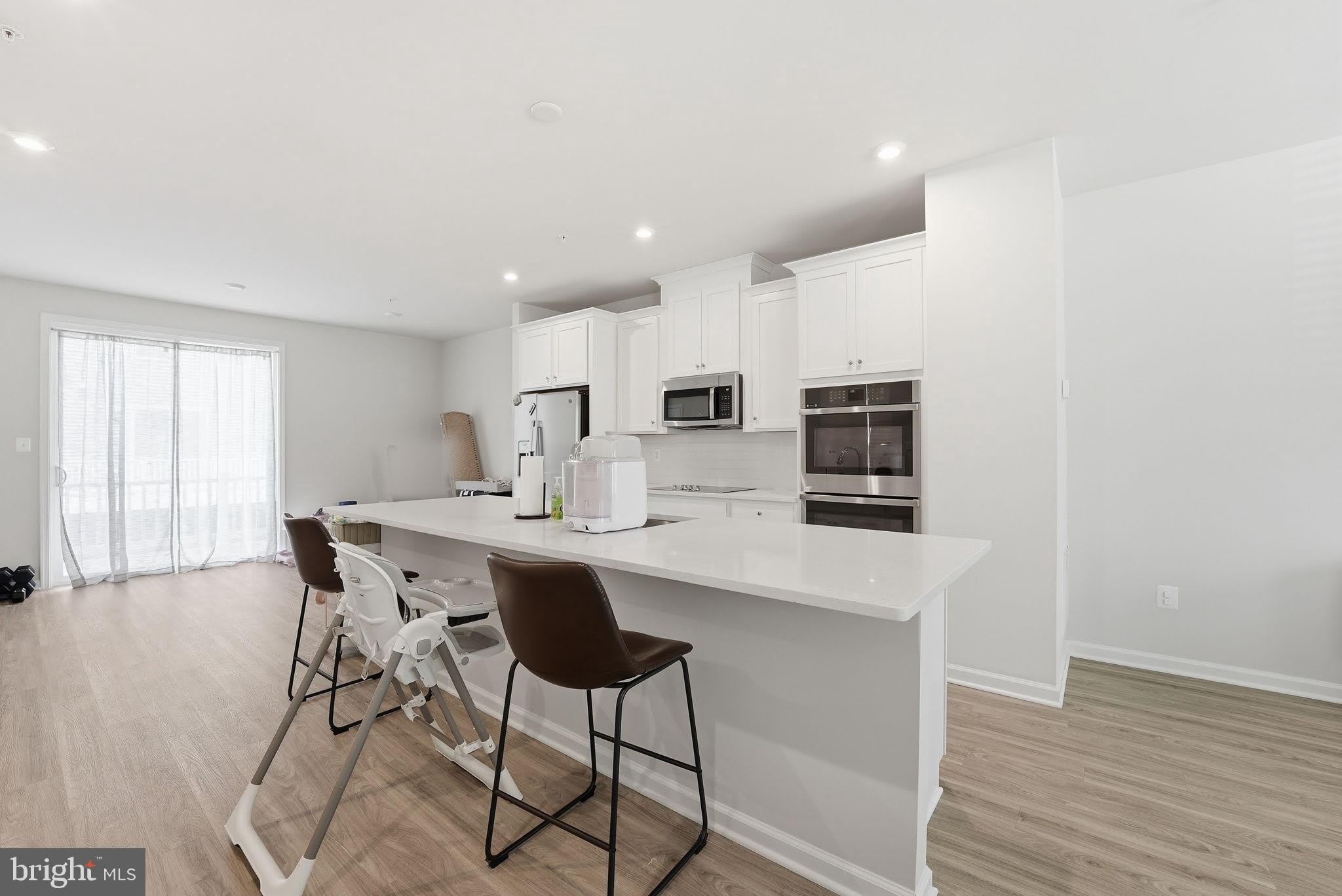 6066 BEAKE ST – photo 4