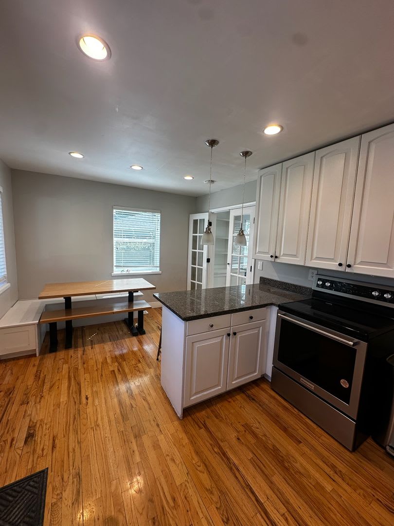 Beautiful 4 Bedroom Home In Millcreek Available Now – photo 4