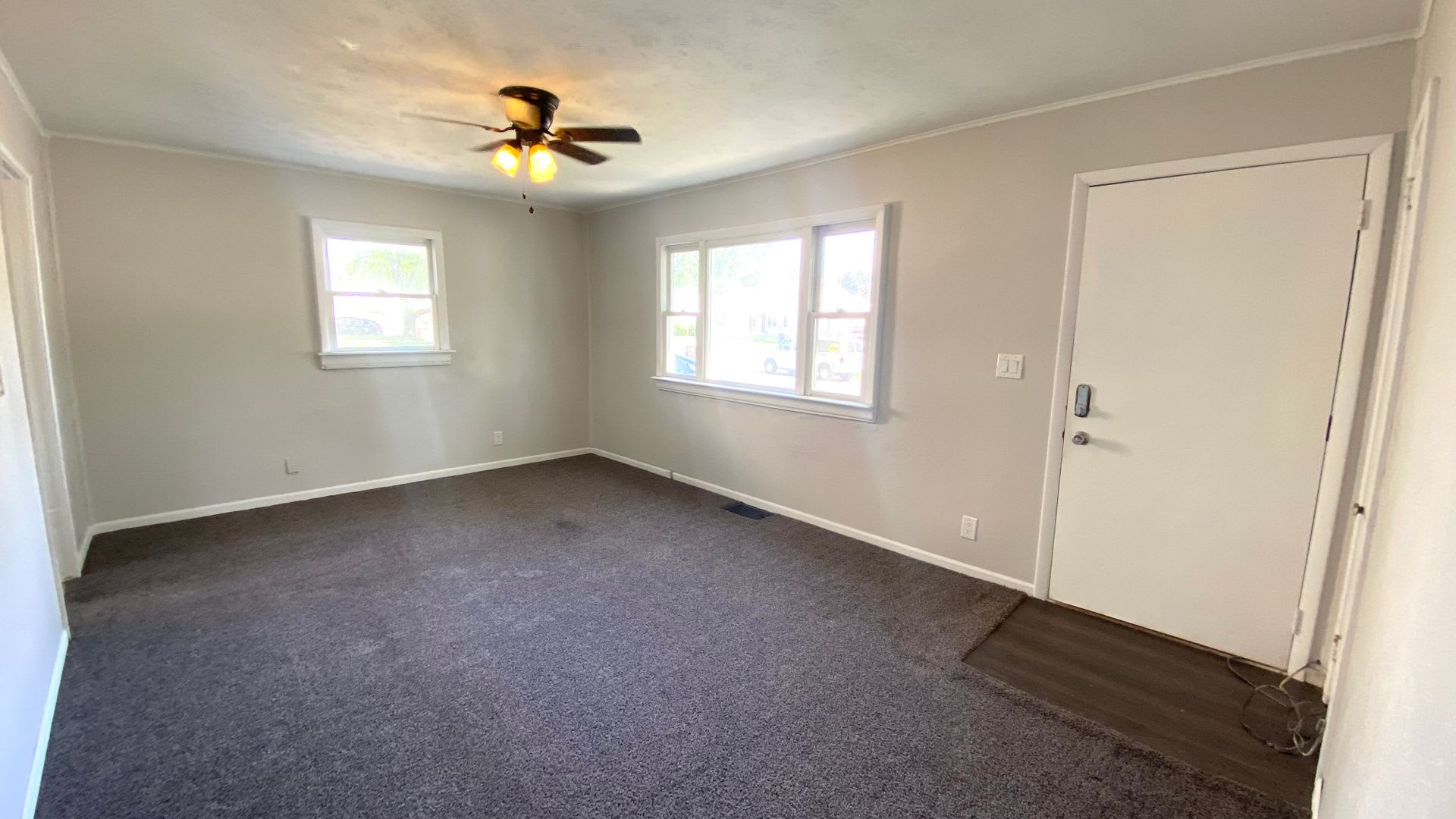 Beautiful 3 Bedroom 1 Bath Home In Peoria – photo 2