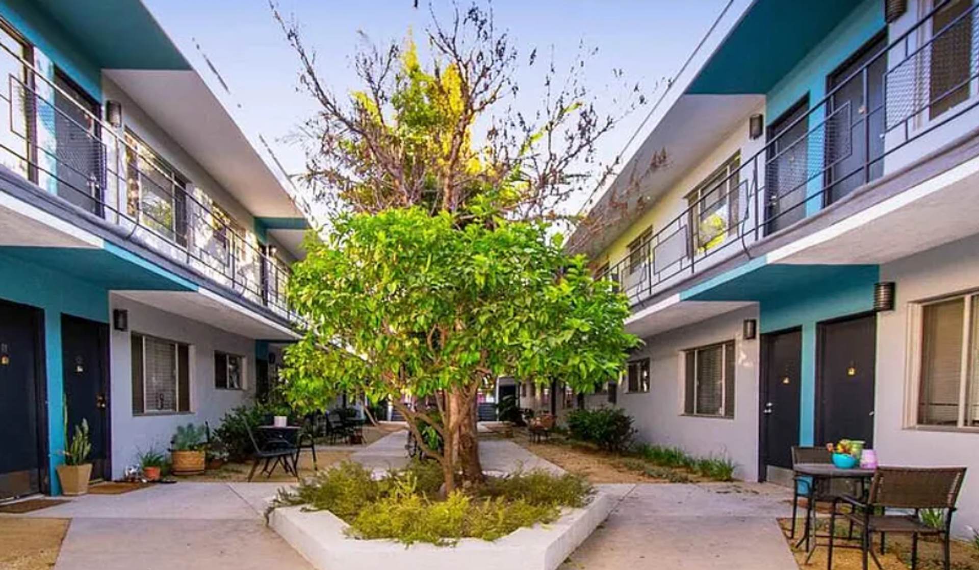 2727 Abbot Kinney Apartments, Venice CA – photo 1
