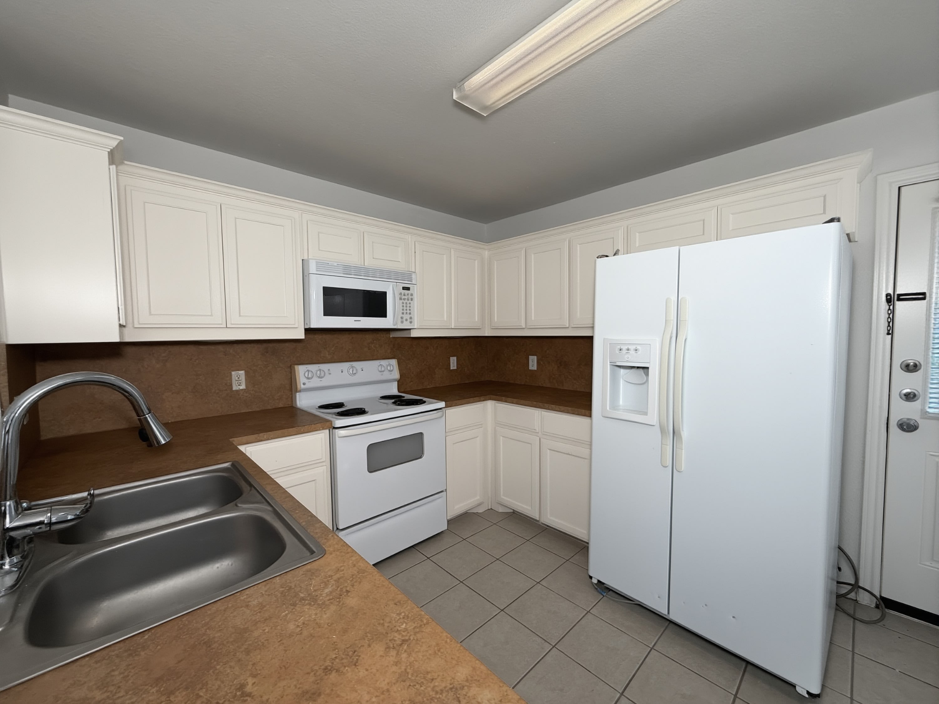 931 Farmington Road – photo 4