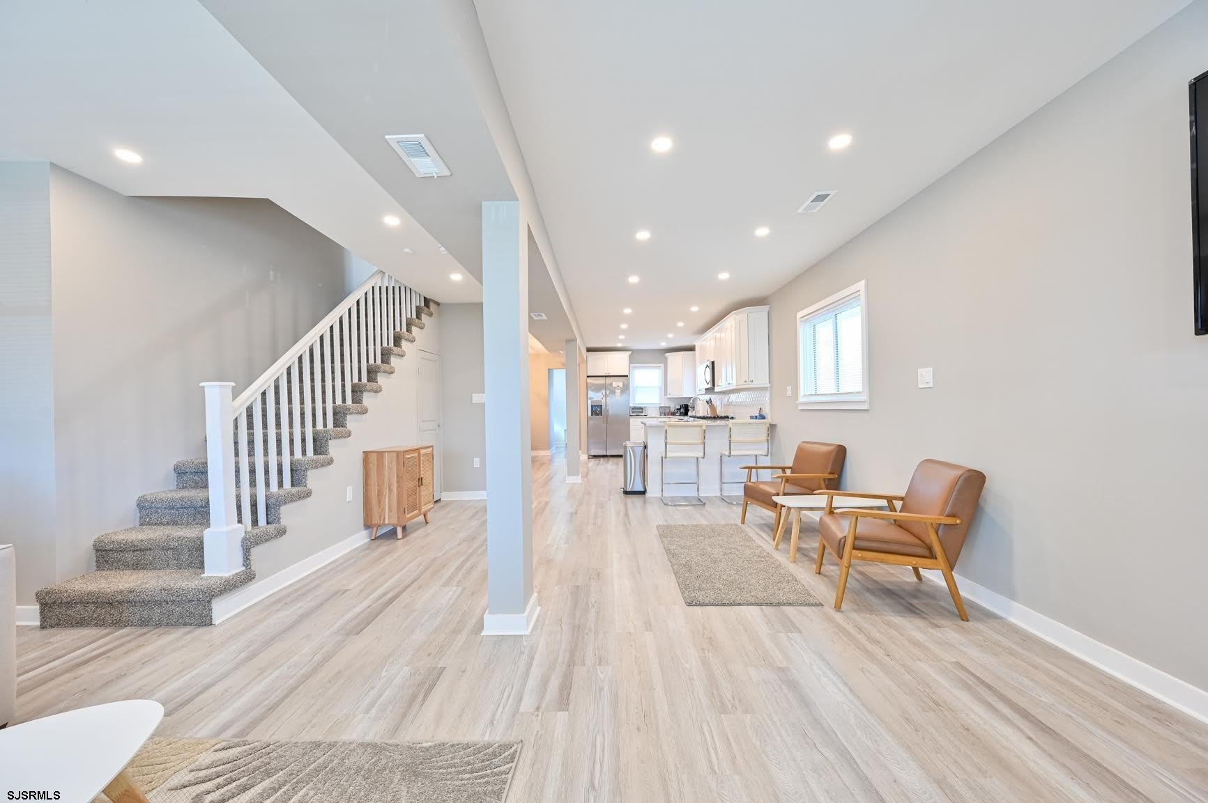 203 N Somerset Ave – photo 5