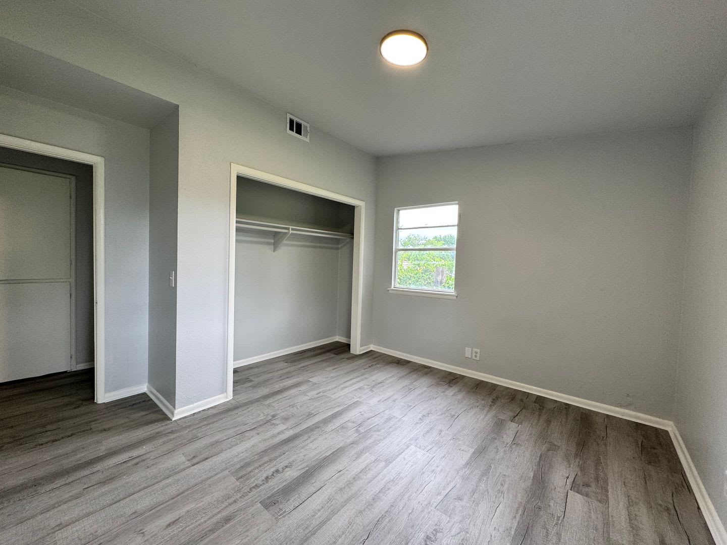 Spacious Open 3 Bedroom Home – photo 2