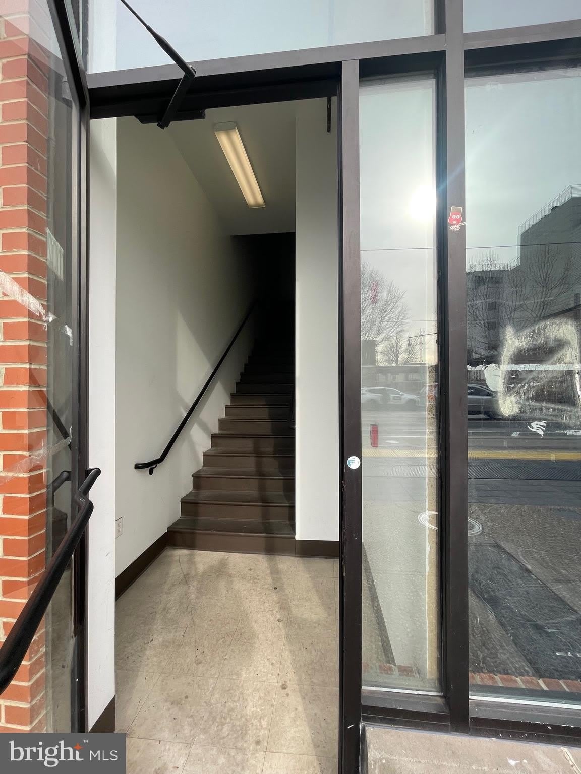 1102 H Street NE – photo 4