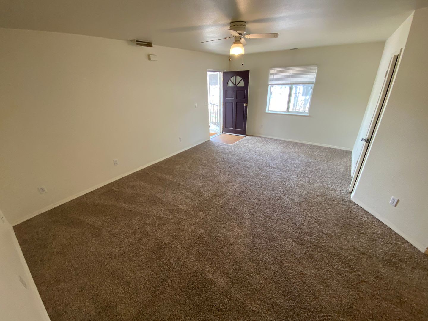 Two Bedroom Duplex on 32nd Street – photo 3