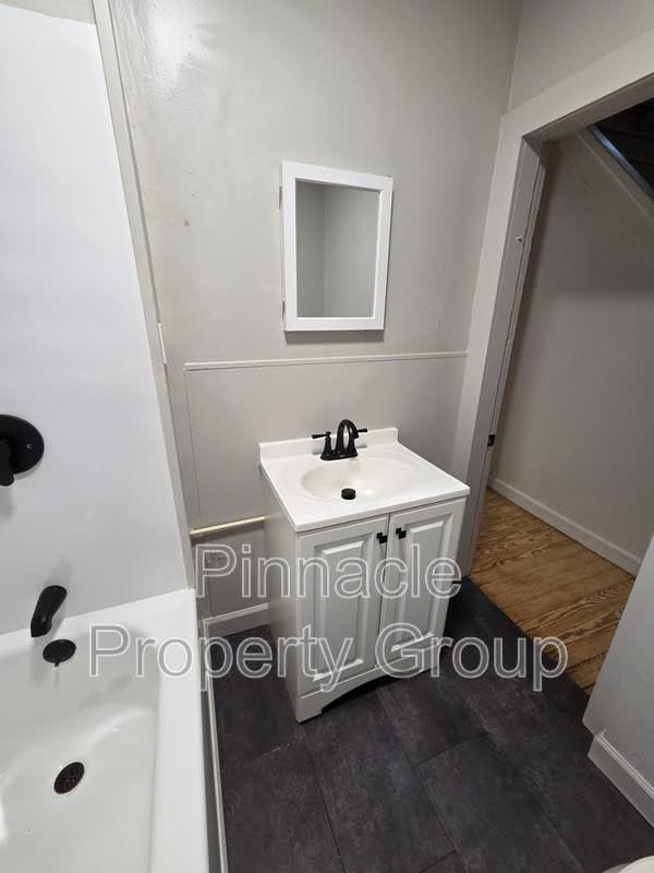 832 North Leroy Street – photo 4